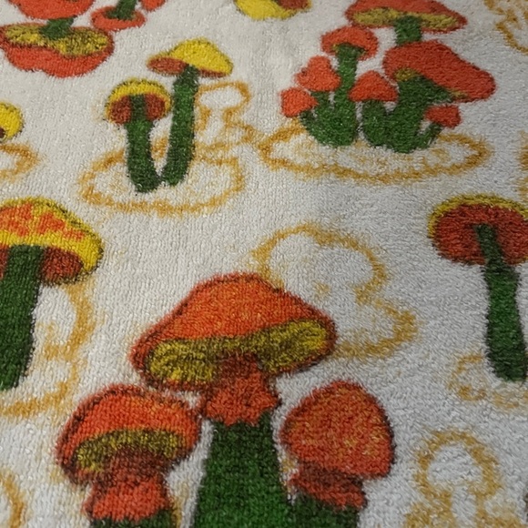 Vintage 1970s Mushroom Retro Groovy Cannon Hand Towel Flower Power Colorful - Picture 3 of 7